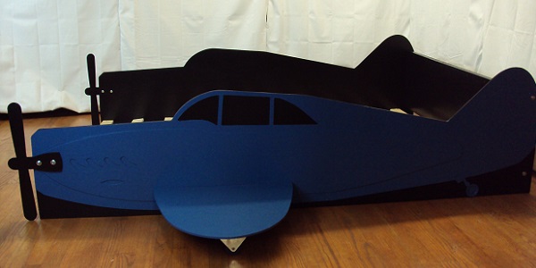 Propeller plane side view