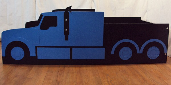 side view semi truck bed