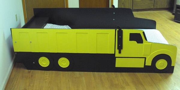 twin yellow truck bed